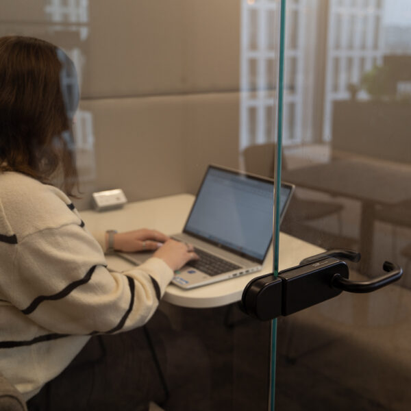 Affina staff member at desk highlighting the Cloud Accounting service line. Affina | Accountants, Tax and Business Advisers.
